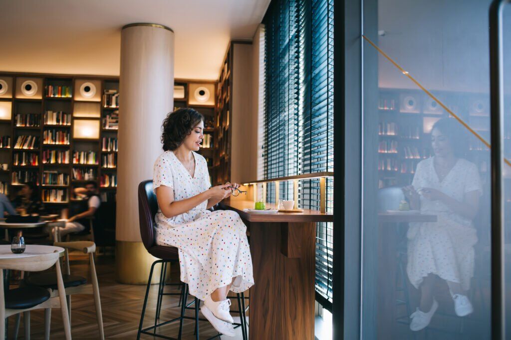 Librería Antonia: libros raros y café