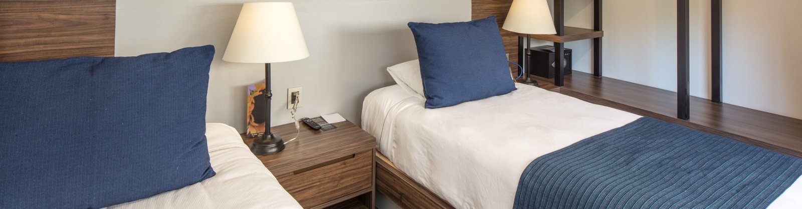 BEDS TWIN SUITE