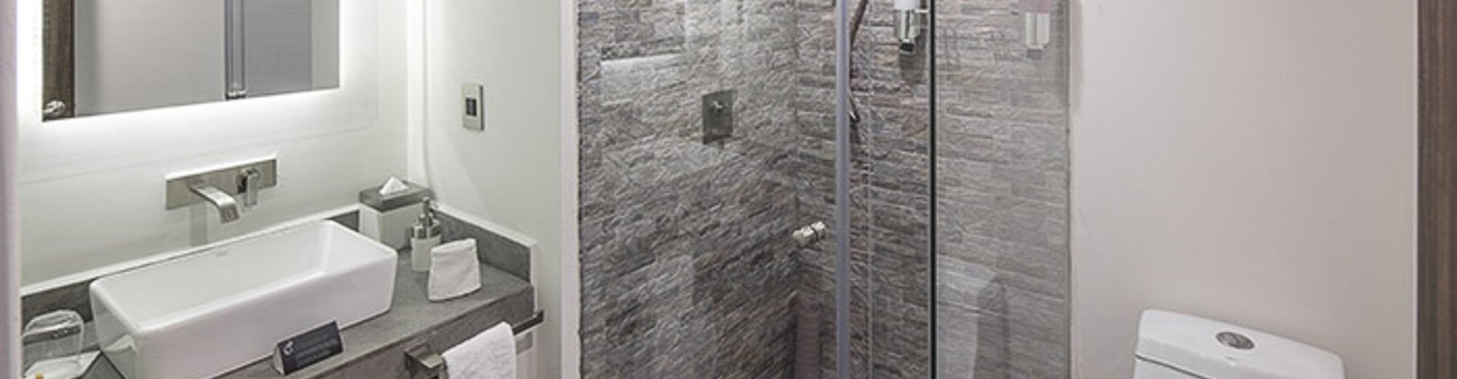 EXECUTIVE BATROOM OKK